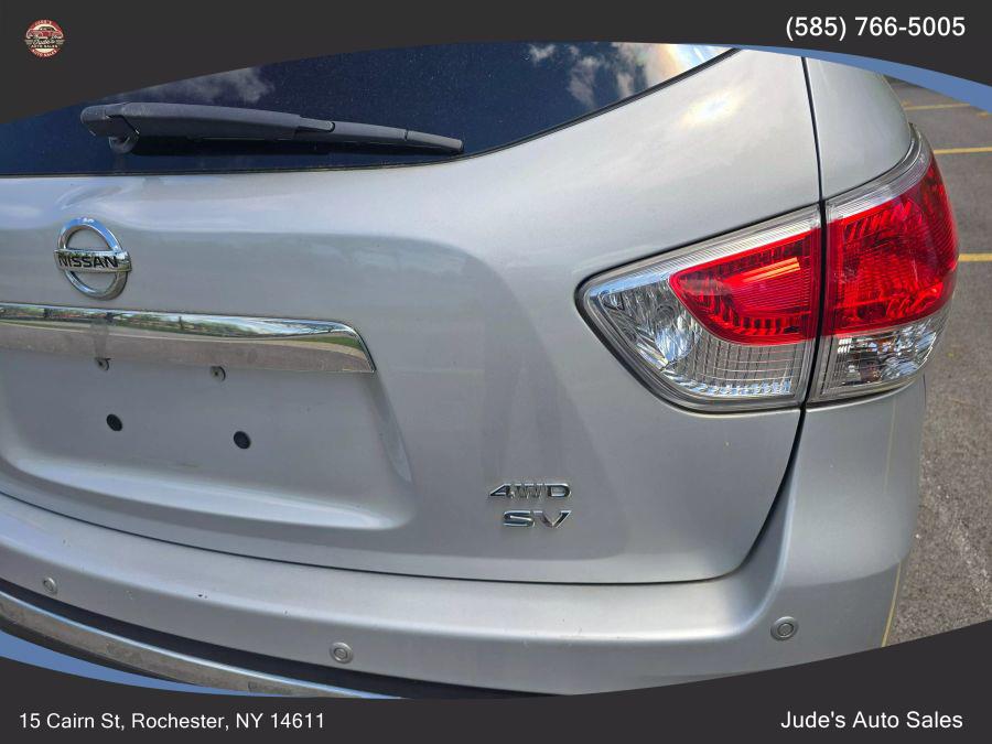 2013 Nissan Pathfinder S photo