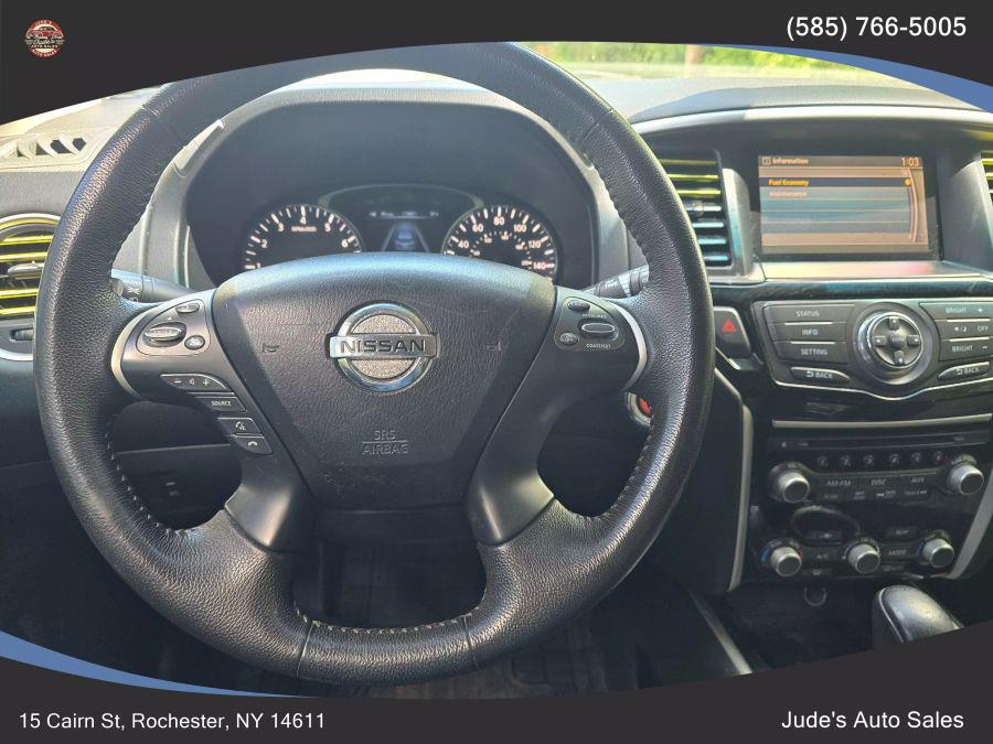 2013 Nissan Pathfinder S photo