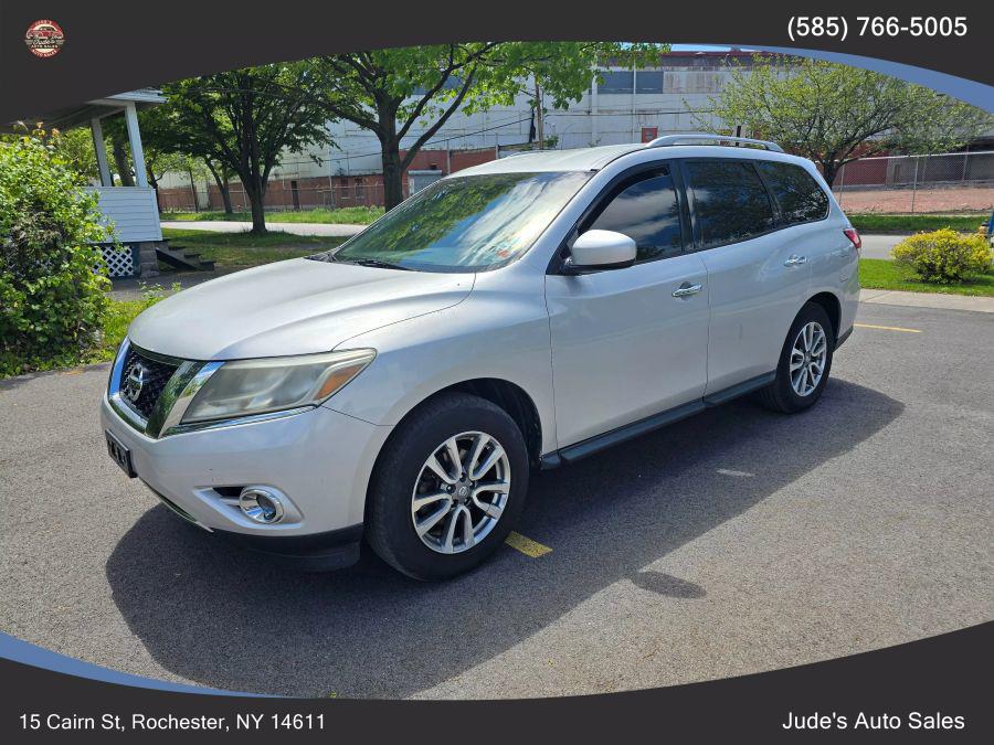 2013 Nissan Pathfinder S photo