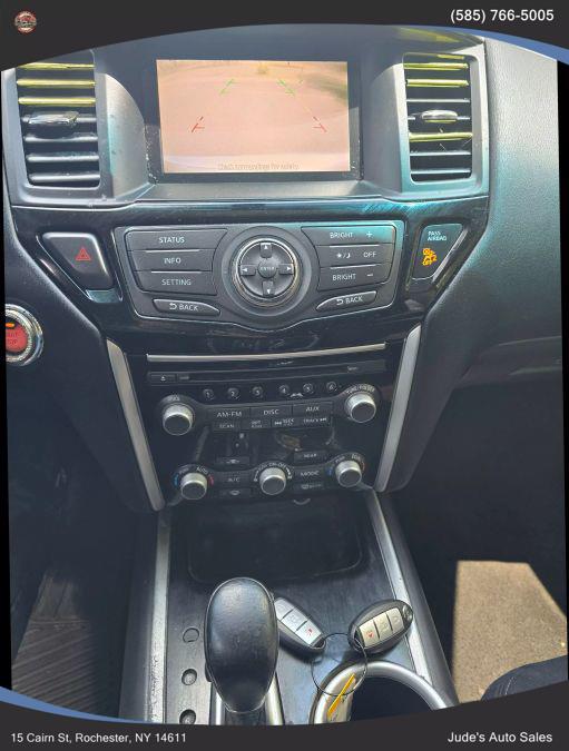 2013 Nissan Pathfinder S photo