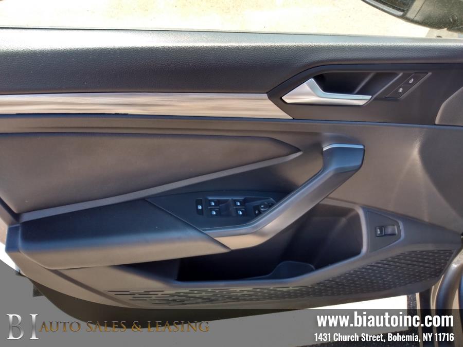 2019 Volkswagen Jetta SEL Auto w/SULEV photo