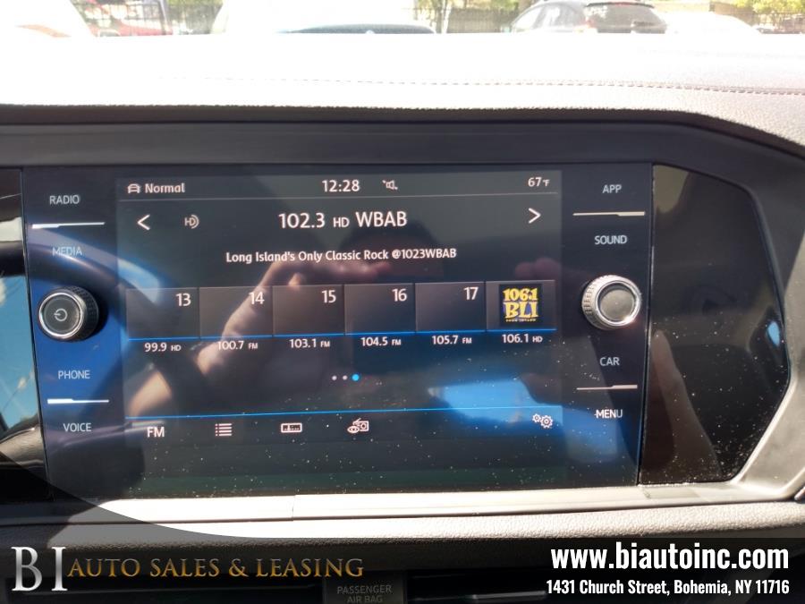 2019 Volkswagen Jetta SEL Auto w/SULEV photo