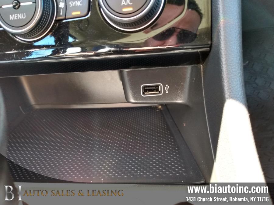 2019 Volkswagen Jetta SEL Auto w/SULEV photo