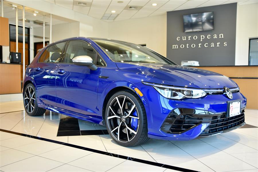 The 2023 Volkswagen Golf R 4Motion photos