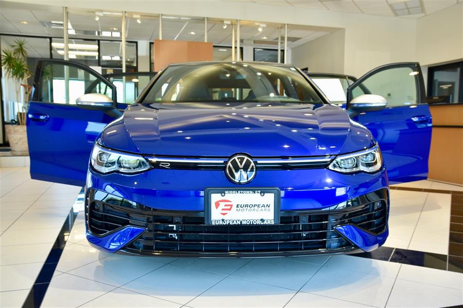2023 Volkswagen Golf R 4Motion photo