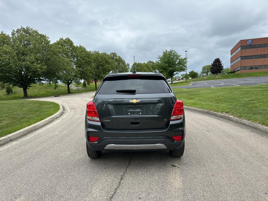 2020 Chevrolet Trax FWD 4dr LT photo