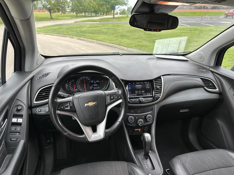 2020 Chevrolet Trax FWD 4dr LT photo
