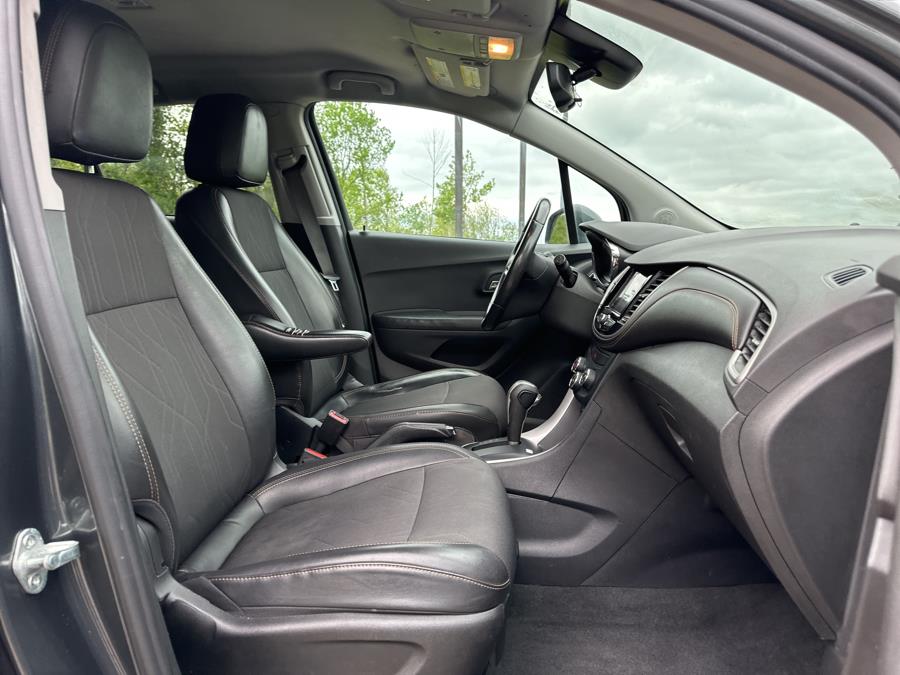 2020 Chevrolet Trax FWD 4dr LT photo
