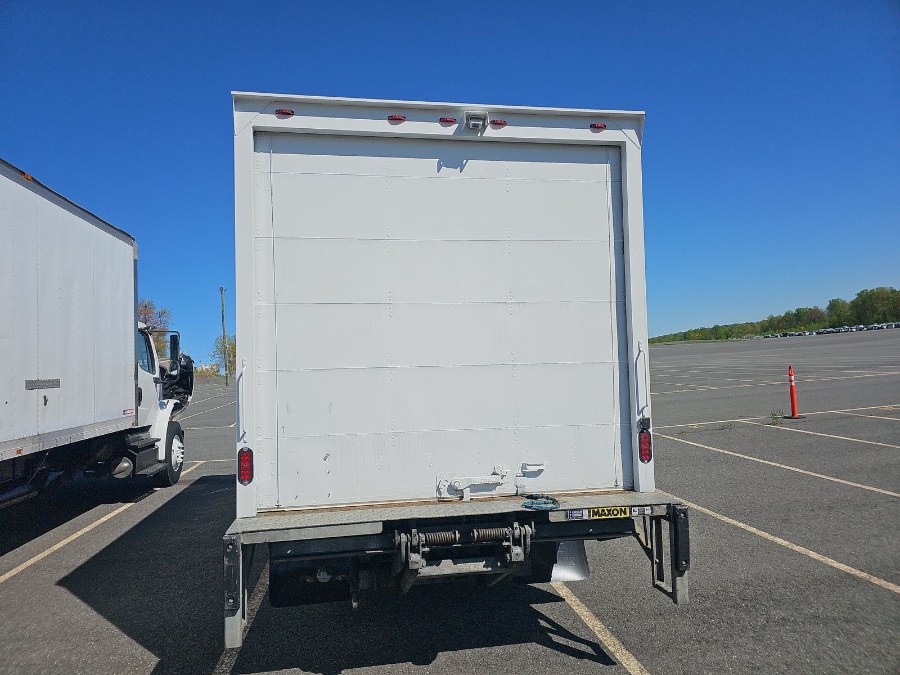 2018 Hino 195 18FT DRY BOX + LIFT GATE + 179 photo