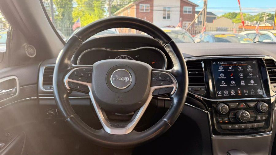 2021 Jeep Grand Cherokee Limited Sport Utility 4D photo
