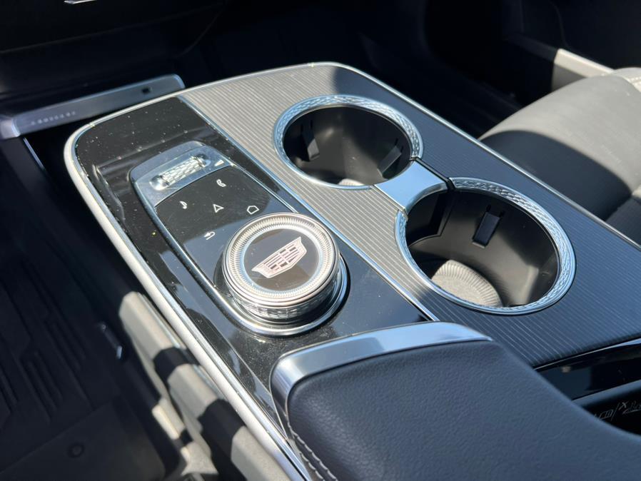 2024 Cadillac LYRIQ Luxury 600 E4 AWD photo