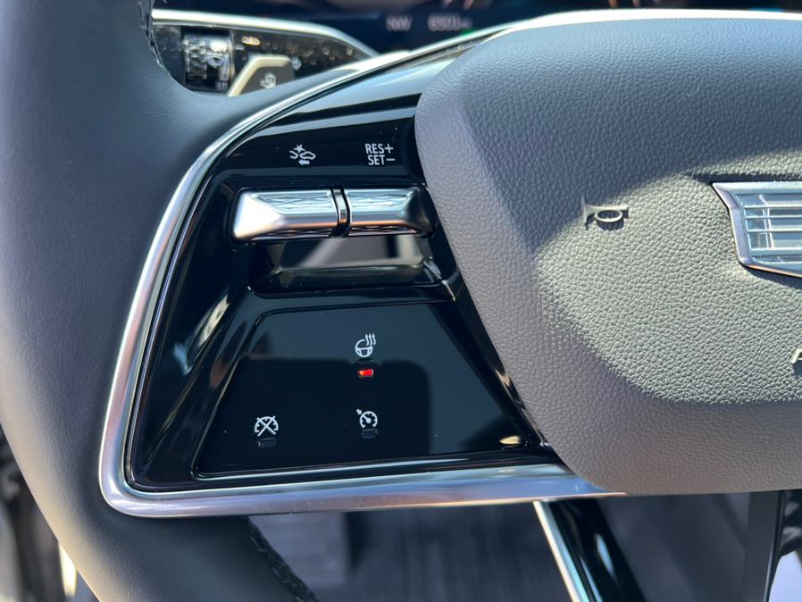 2024 Cadillac LYRIQ Luxury 600 E4 AWD photo