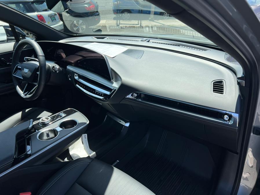 2024 Cadillac LYRIQ Luxury 600 E4 AWD photo