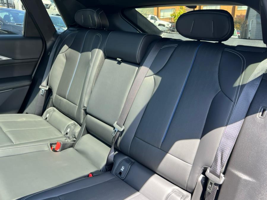 2024 Cadillac LYRIQ Luxury 600 E4 AWD photo