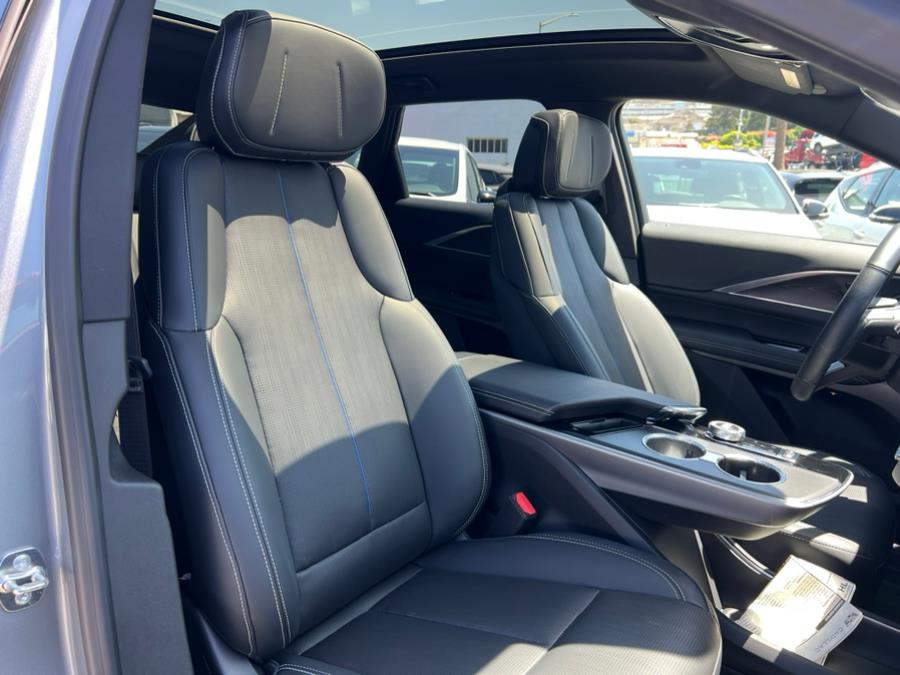 2024 Cadillac LYRIQ Luxury 600 E4 AWD photo