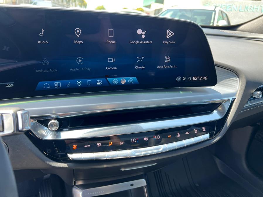 2024 Cadillac LYRIQ Luxury 600 E4 AWD photo