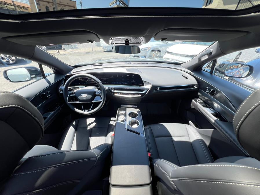 2024 Cadillac LYRIQ Luxury 600 E4 AWD photo