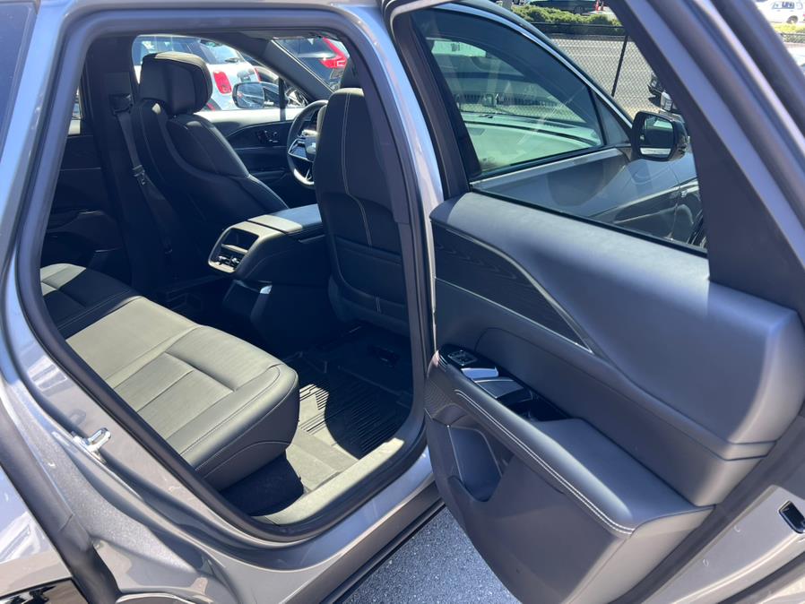 2024 Cadillac LYRIQ Luxury 600 E4 AWD photo