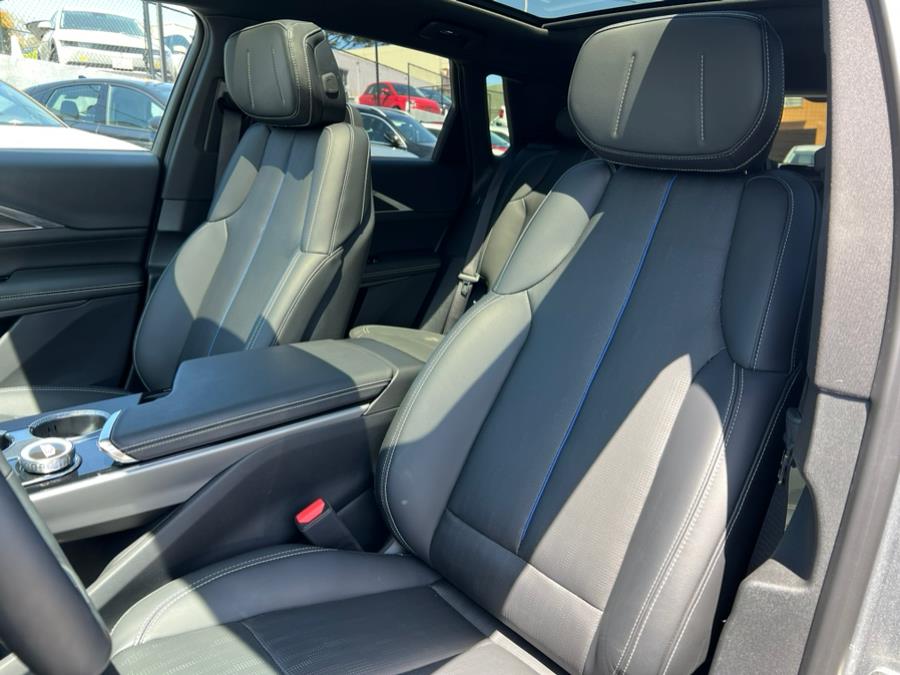 2024 Cadillac LYRIQ Luxury 600 E4 AWD photo