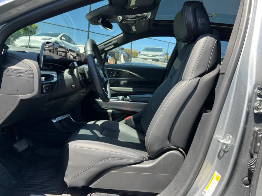 2024 Cadillac LYRIQ Luxury 600 E4 AWD photo