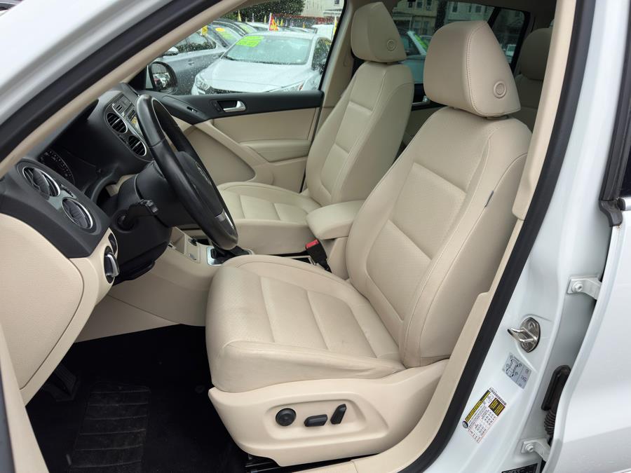 2017 Volkswagen Tiguan 2.0T Wolfsburg Edition 4MOTION photo