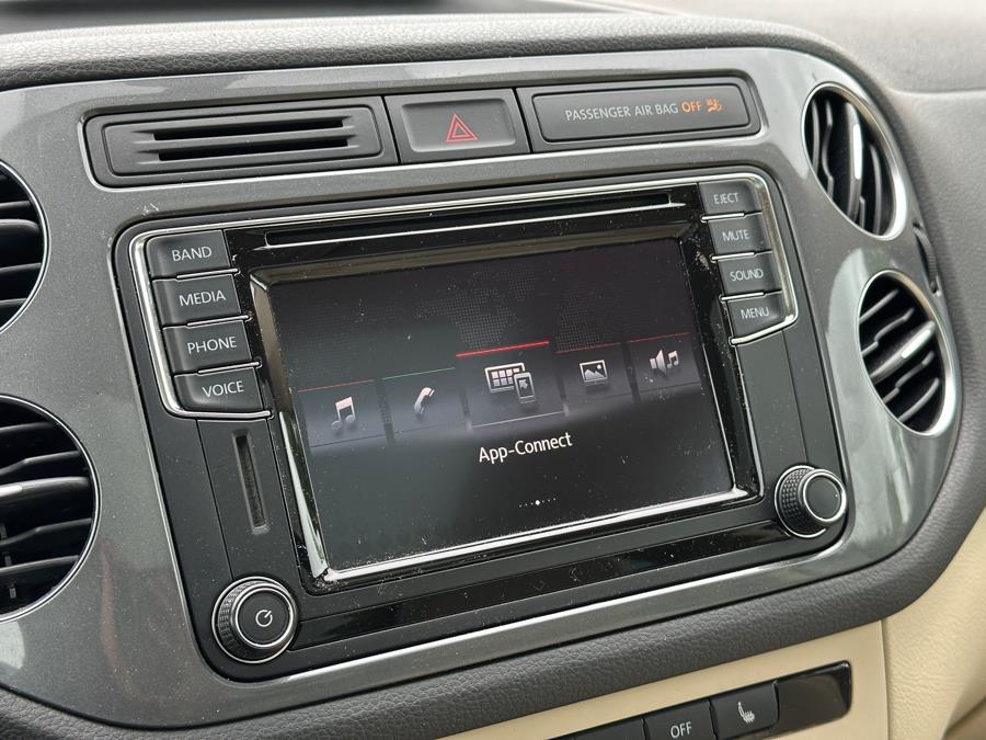 2017 Volkswagen Tiguan 2.0T Wolfsburg Edition 4MOTION photo