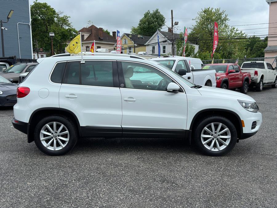 2017 Volkswagen Tiguan 2.0T Wolfsburg Edition 4MOTION photo