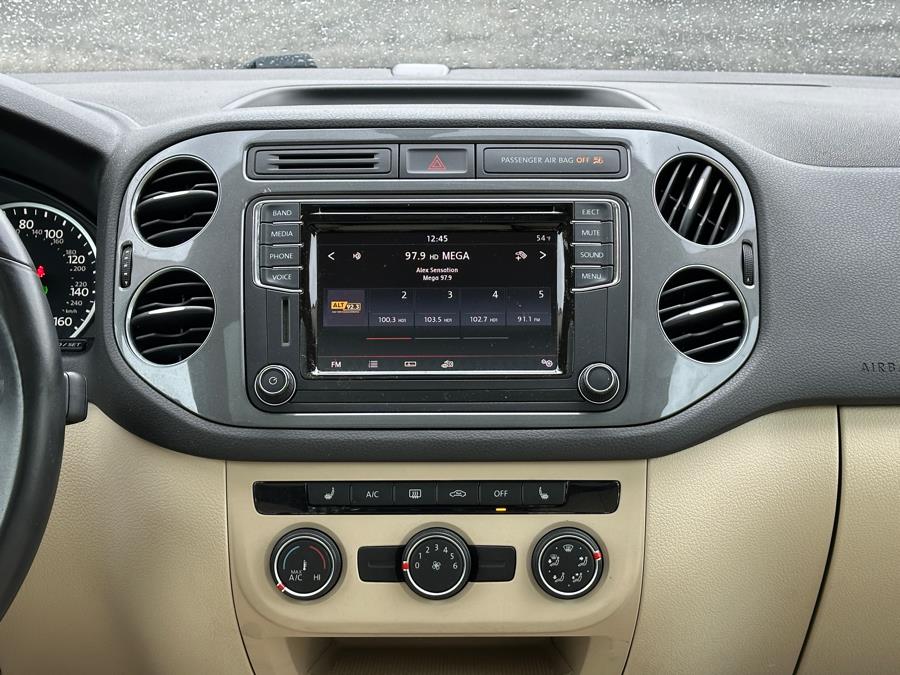 2017 Volkswagen Tiguan 2.0T Wolfsburg Edition 4MOTION photo