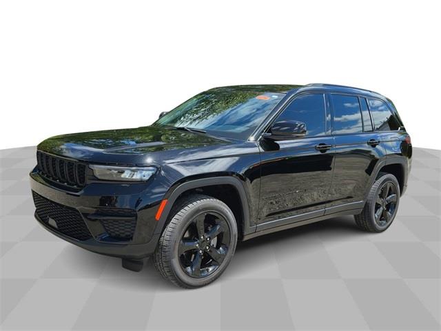 2022 Jeep Grand Cherokee Altitude photo