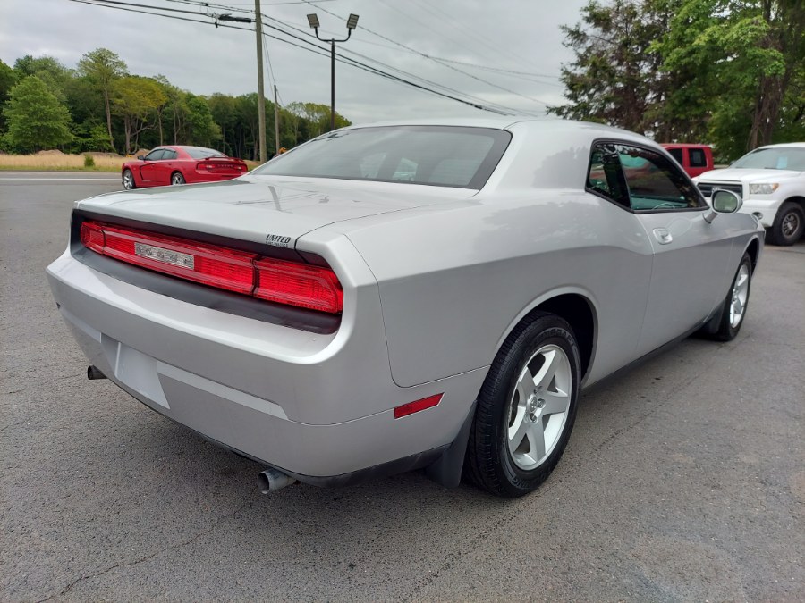 2010 Dodge Challenger SE photo