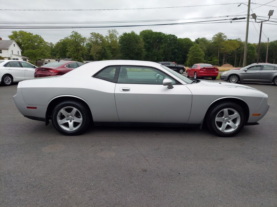 2010 Dodge Challenger SE photo