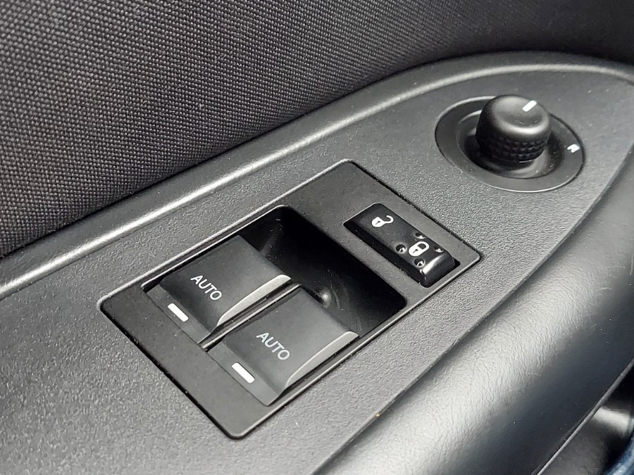 2010 Dodge Challenger SE photo