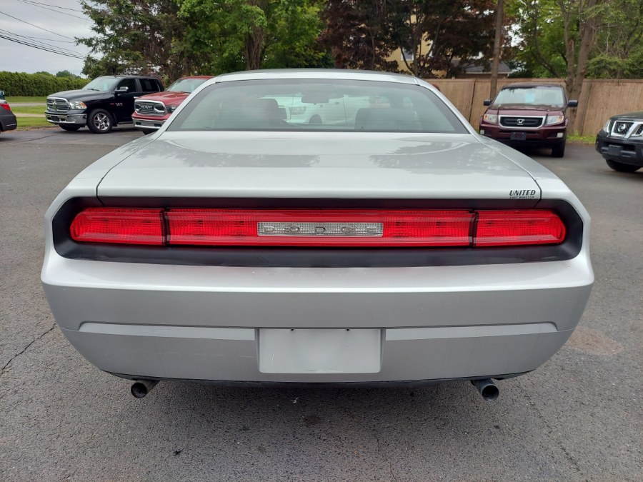 2010 Dodge Challenger SE photo