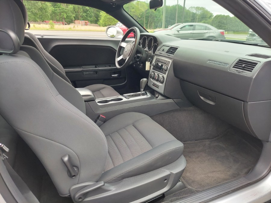 2010 Dodge Challenger SE photo