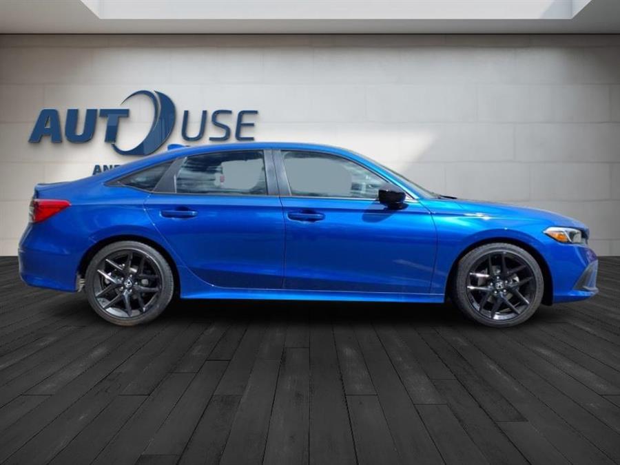 2022 Honda Civic SPORT photo