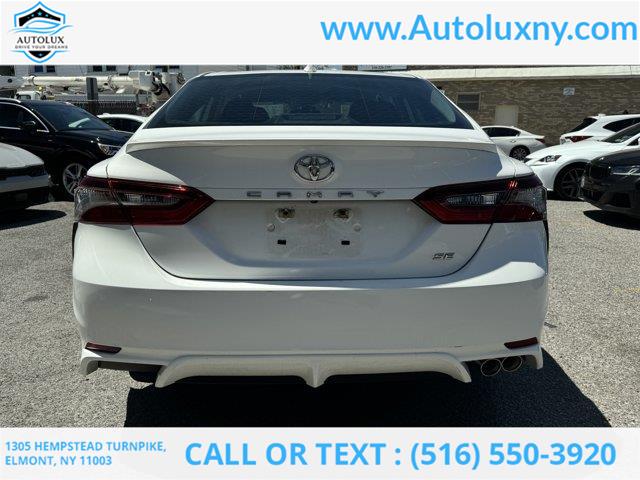 2021 Toyota Camry SE photo