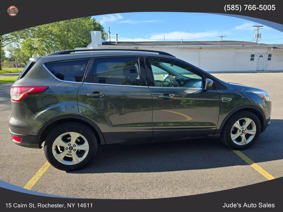 2015 Ford Escape SE Sport Utility 4D photo