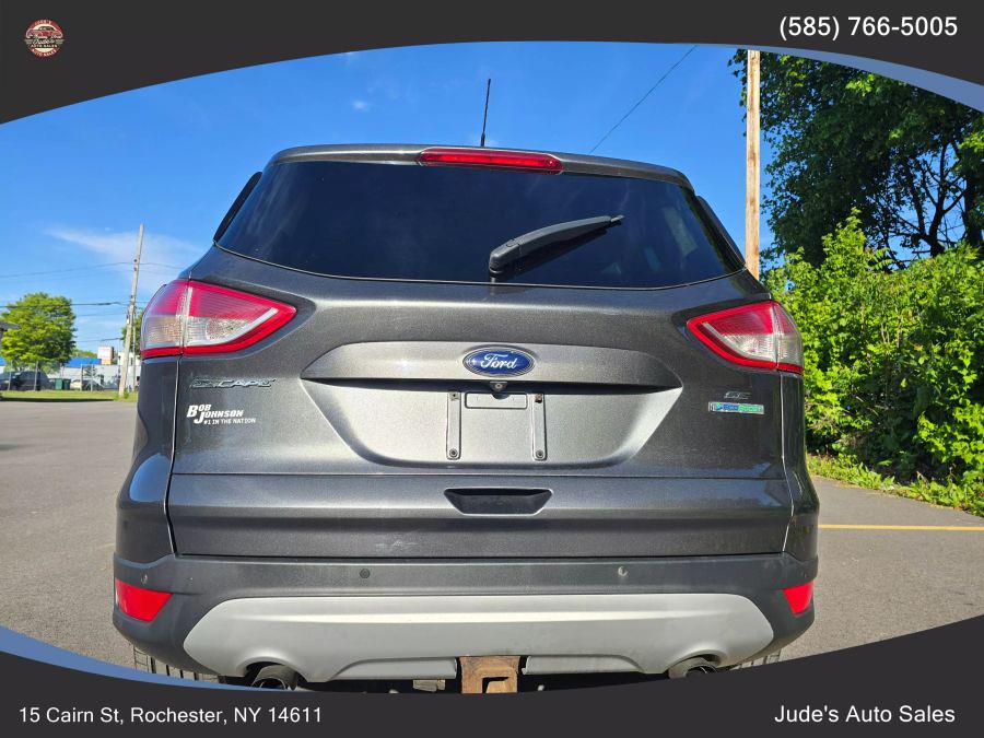 2015 Ford Escape SE Sport Utility 4D photo