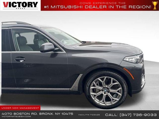 2020 BMW X7 xDrive40i photo