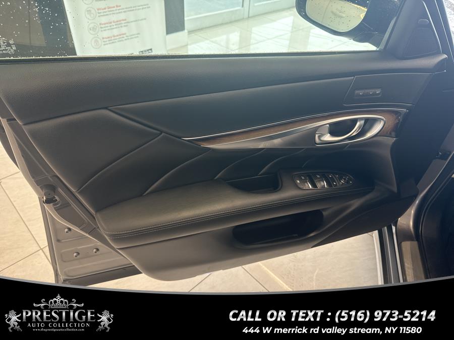 2015 Infiniti Q70L 4dr Sdn V6 AWD photo