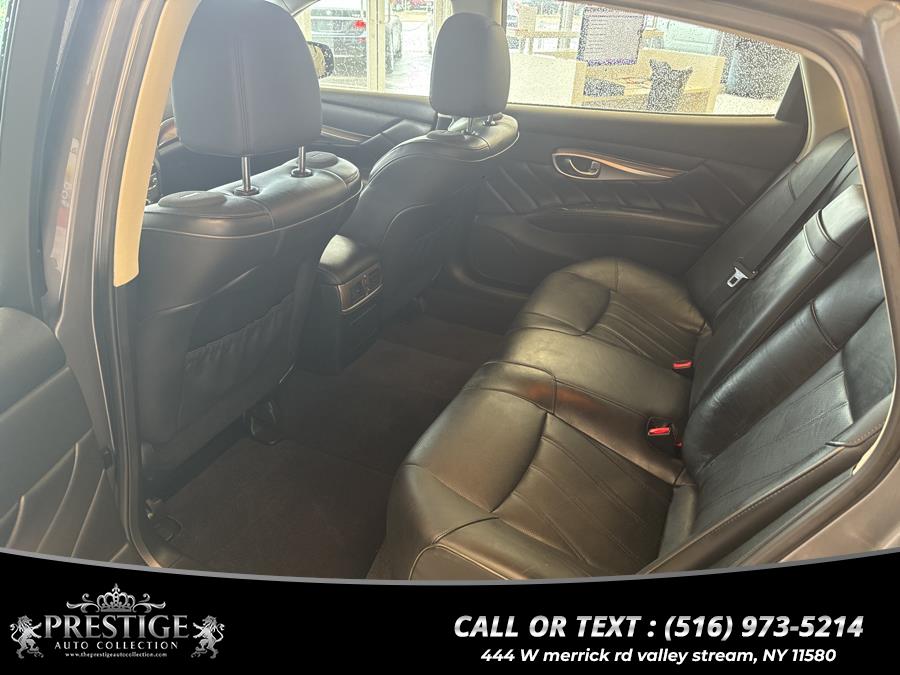 2015 Infiniti Q70L 4dr Sdn V6 AWD photo