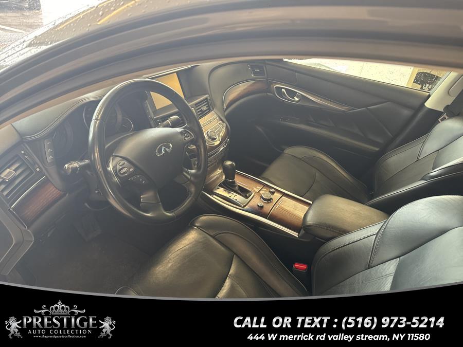 2015 Infiniti Q70L 4dr Sdn V6 AWD photo