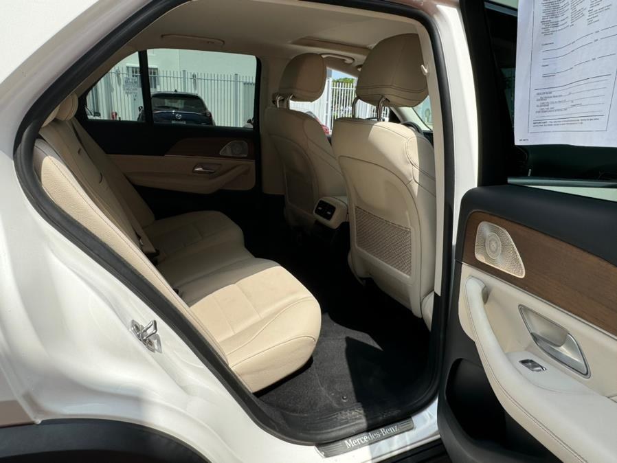 2022 Mercedes-Benz GLE GLE 450 4MATIC SUV photo