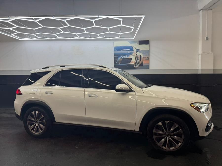 2022 Mercedes-Benz GLE GLE 450 4MATIC SUV photo