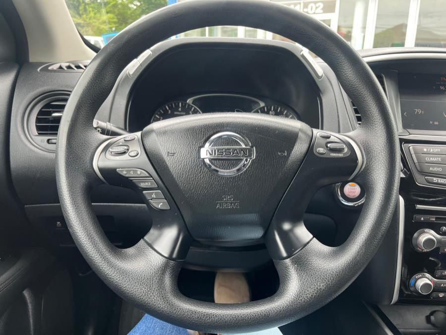 2017 Nissan Pathfinder 4x4 S photo