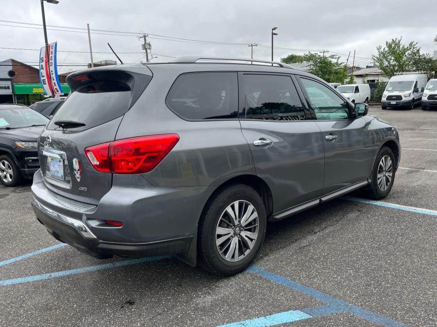 2017 Nissan Pathfinder 4x4 S photo