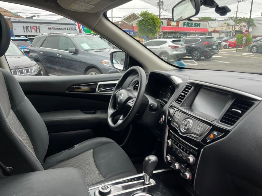 2017 Nissan Pathfinder 4x4 S photo