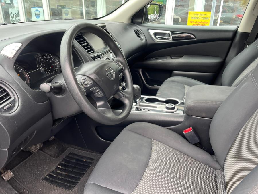 2017 Nissan Pathfinder 4x4 S photo