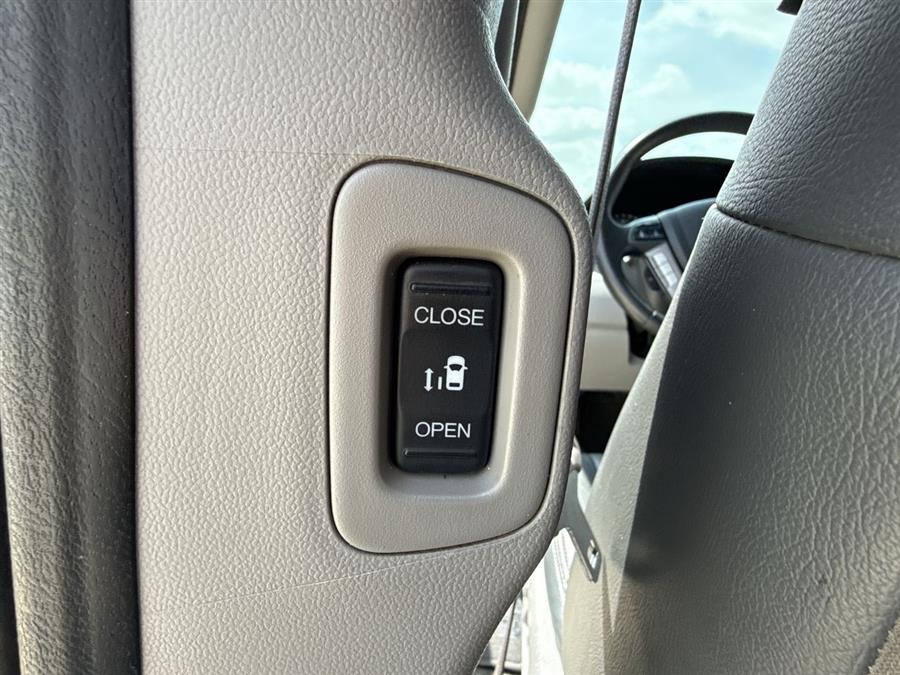 2015 Honda Odyssey EX photo