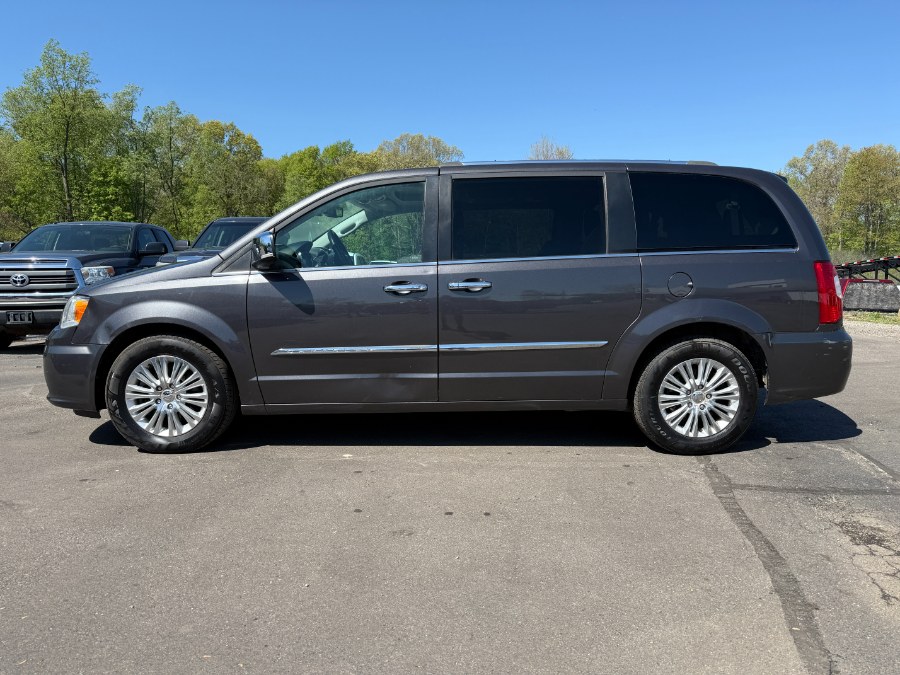 2016 Chrysler Town & Country 4dr Wgn Limited photo